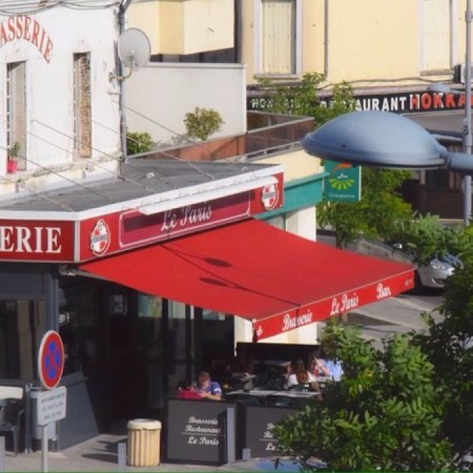 LE PARIS Bar Brasserie photo 1